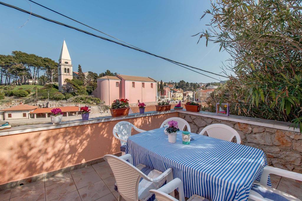 Narcis Central Apartment With Sea & City Views Veli Lošinj Exterior foto